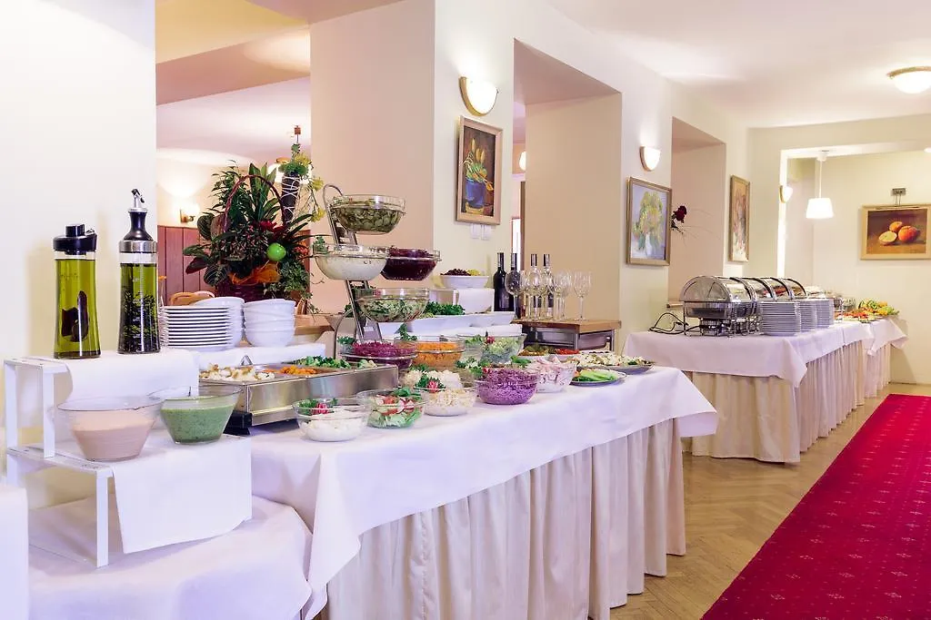 Hotel Konradowka Wellness & Spa - 300 Metrow Do Centrum Karpacz 3*,  Polsko